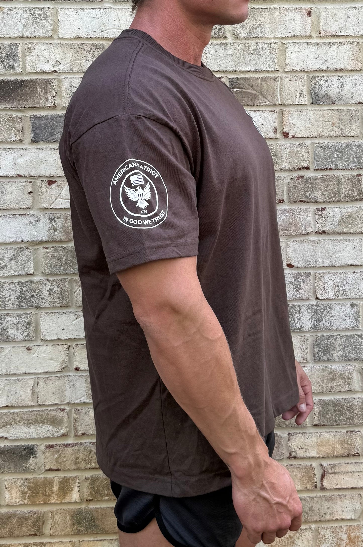 American Patriot Heavyweight Oversized T-Shirt – Brown | Patriotic Gym Tee for Men | "In God We Trust" Eagle Sleeve Logo